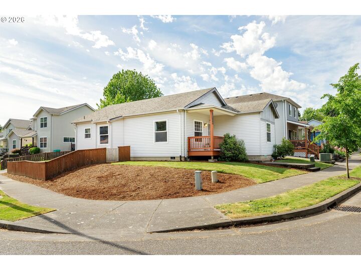 Property Photo:  10348 N Barr Ave  OR 97203 