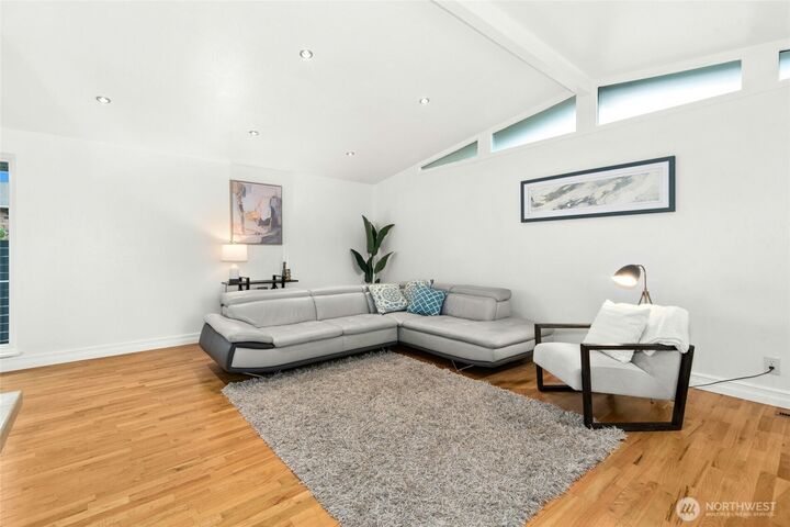 Property Photo:  4924  Wilmington Avenue  WA 98203 