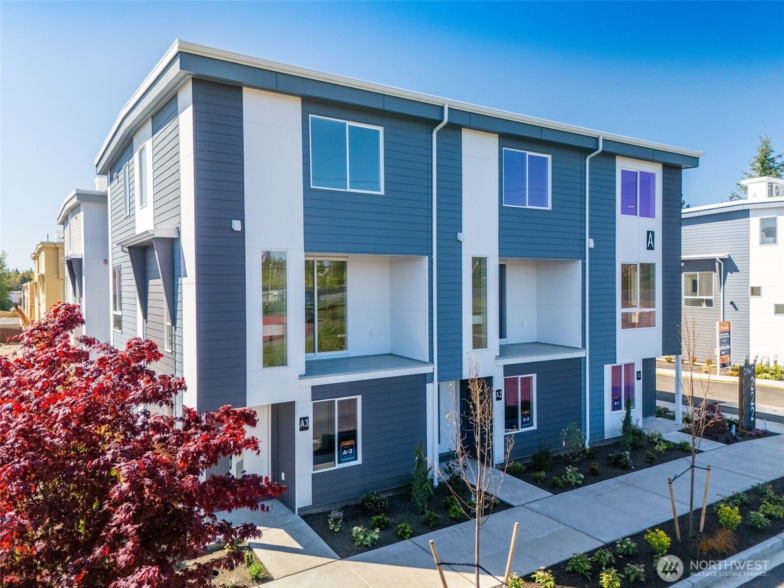 Property Photo:  222  124th Street SW H1  WA 98204 
