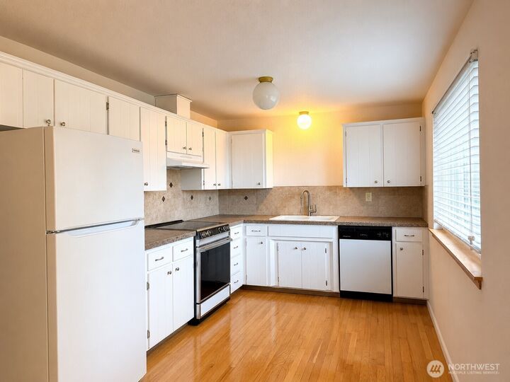 Property Photo:  6206 N Viewmont Street  WA 98407 
