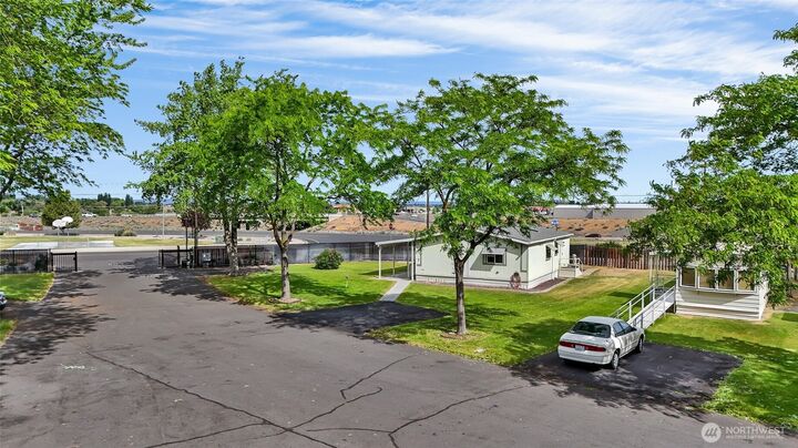 Property Photo:  3131 W Wapato Drive 2  WA 98837 