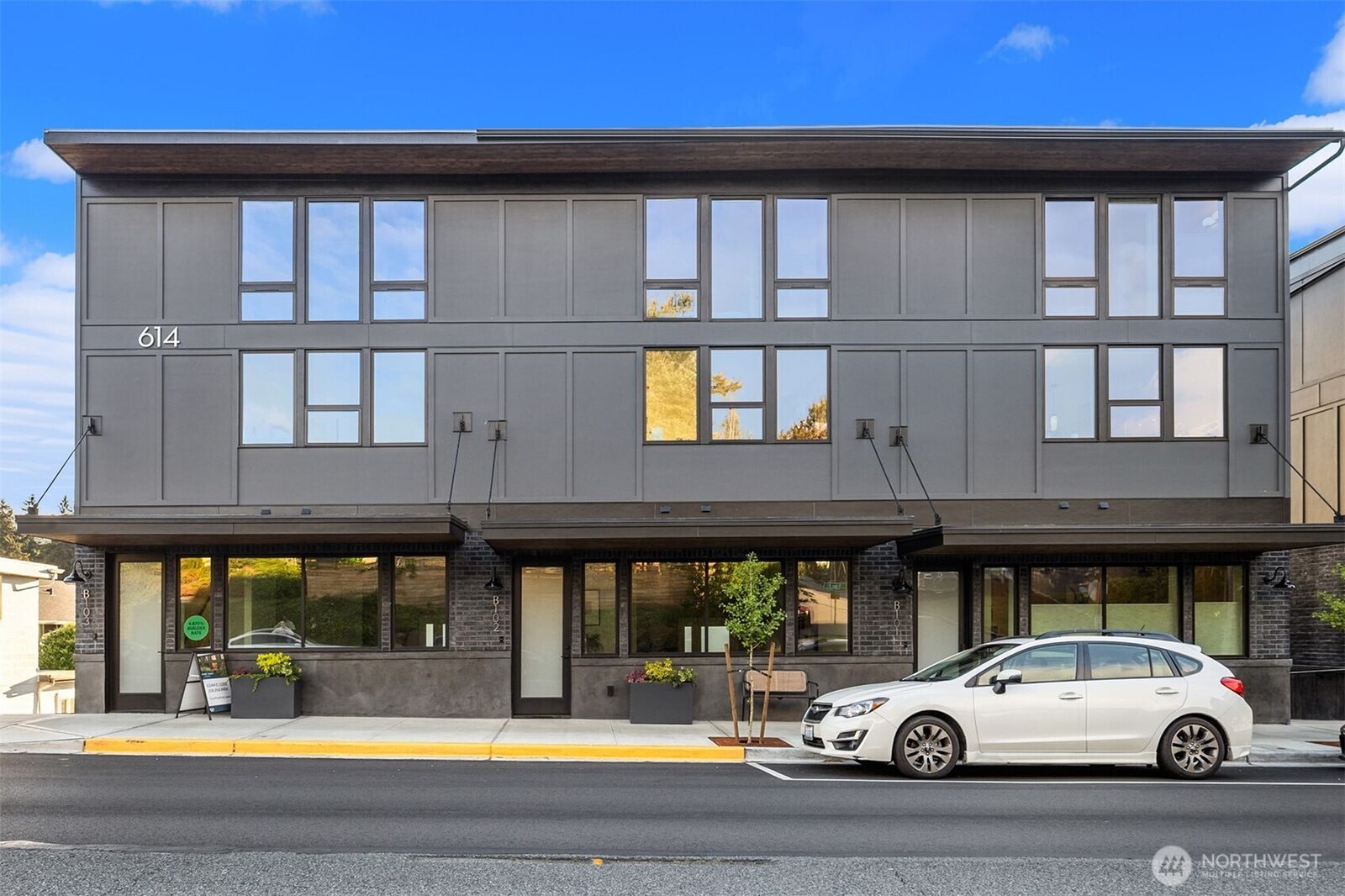 Property Photo:  614  5th Avenue S B102  WA 98020 