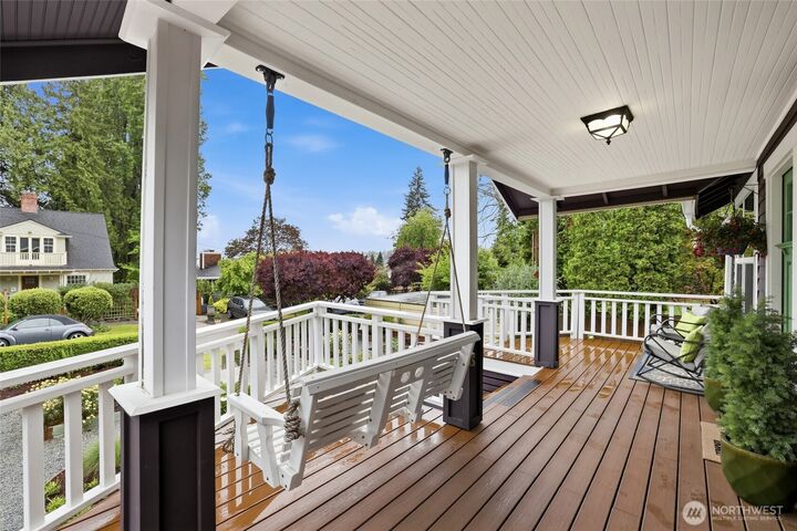 Property Photo: 5250 45th Avenue SW WA 98136
