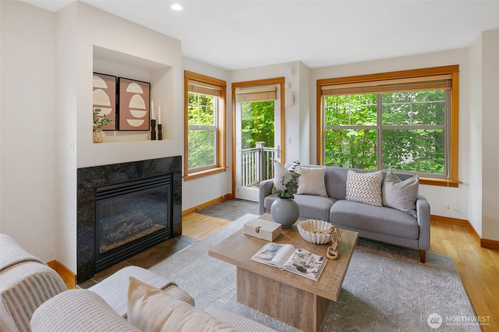 Property Photo: 140 21st Avenue E B WA 98112