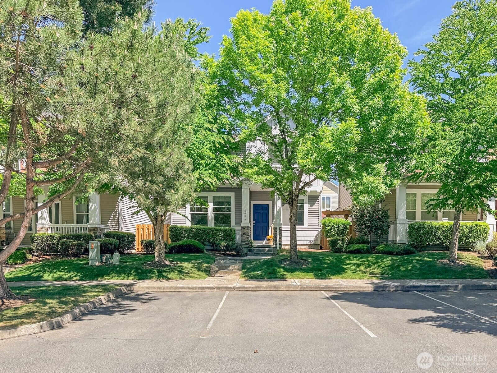 Property Photo:  6634  Francis Avenue SE 97  WA 98092 