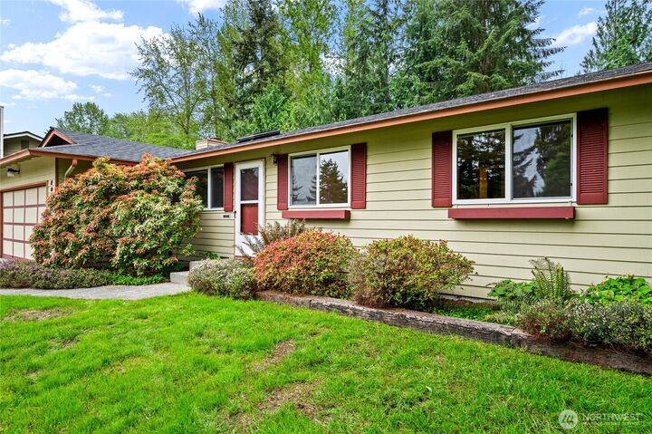 Property Photo:  10306  12th Place SE  WA 98258 