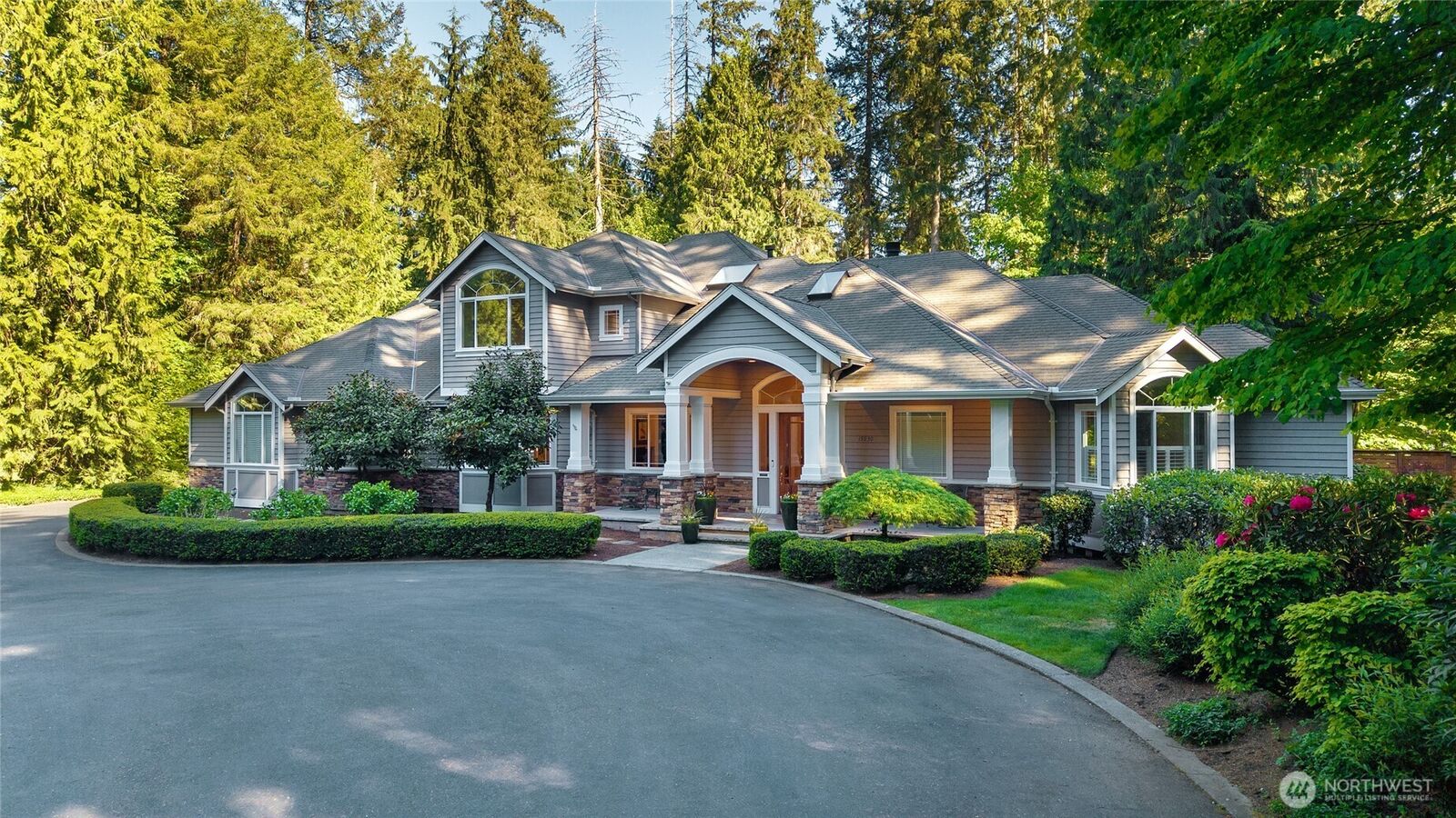 Property Photo:  19930  170th Avenue NE  WA 98072 