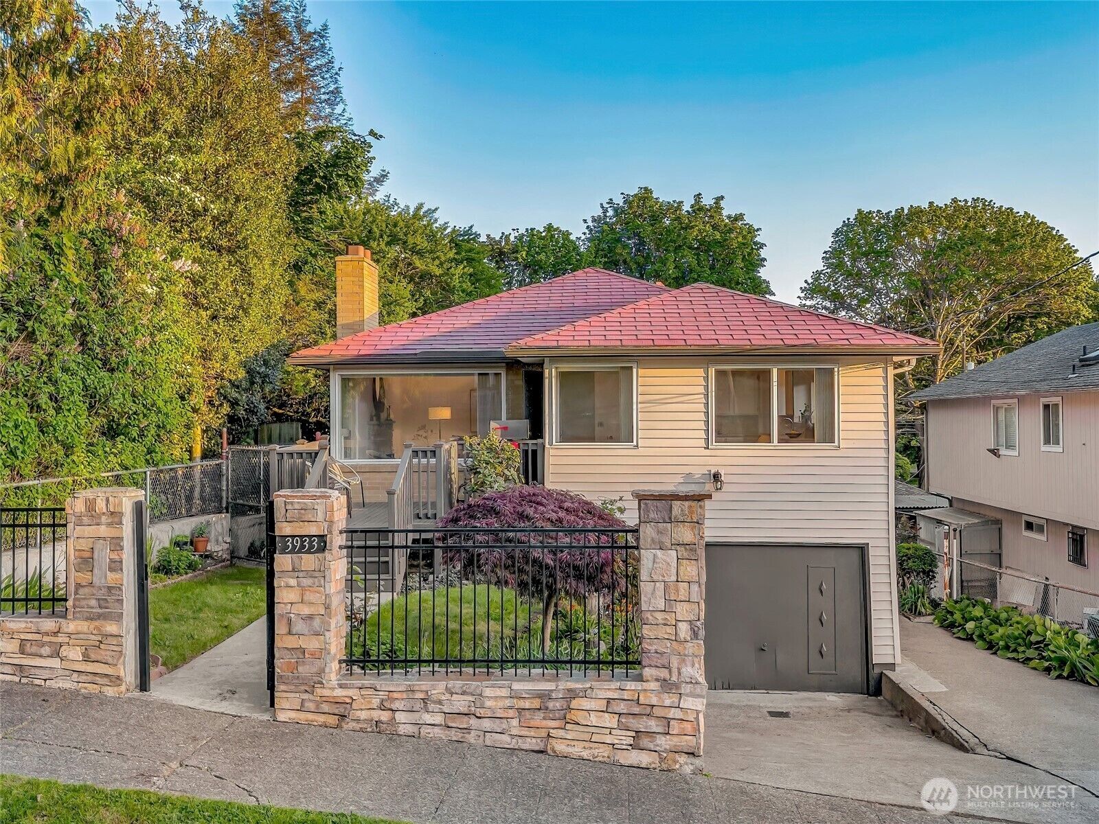 Property Photo:  3933 S Mead Street  WA 98118 