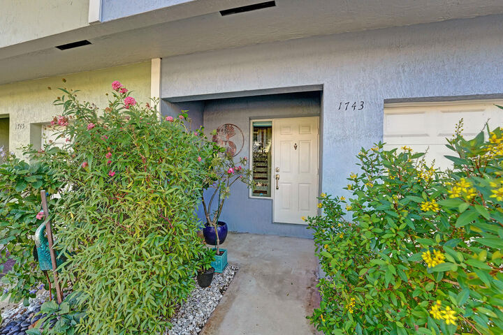 Property Photo: 1743 NE 4th Avenue F4 FL 33305