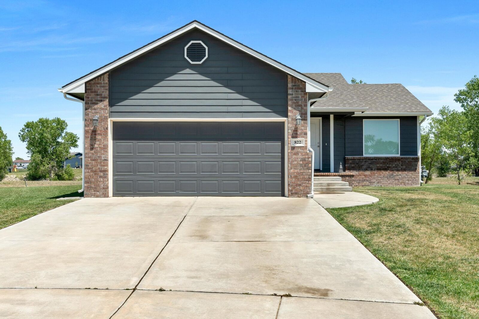 Property Photo:  822 S Cattail Cir  KS 67060 