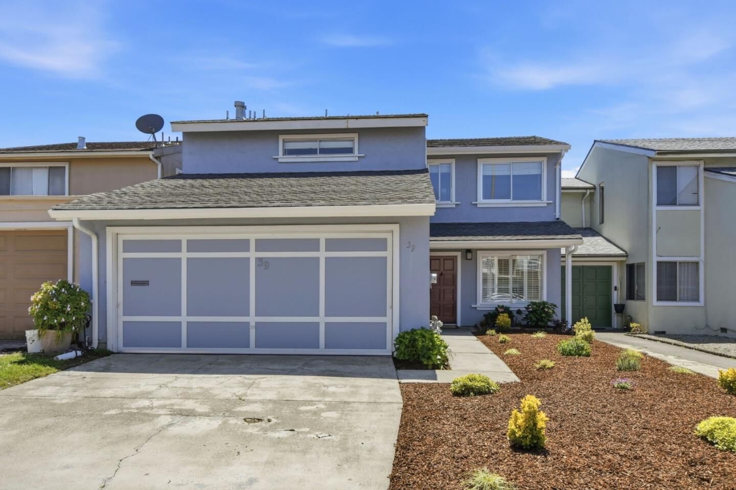 Property Photo:  39 Saint James Court  CA 94015 