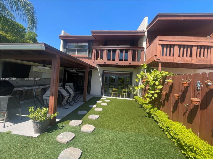Property Photo: 7345 SW 148th Ct FL 33193