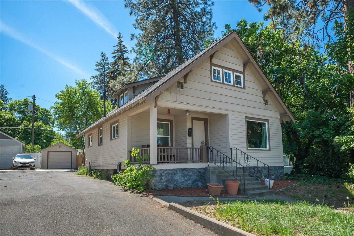 Property Photo:  318 E 29th Ave  WA 99203 