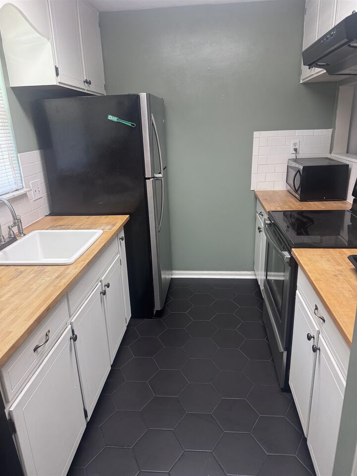 Property Photo:  2217 Paul Russell Circle  FL 32301 