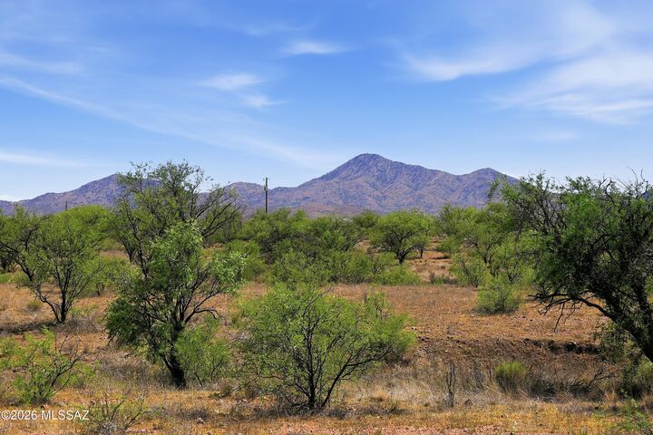 Property Photo:  15601 W Crooked Sky Road W  AZ 85601 