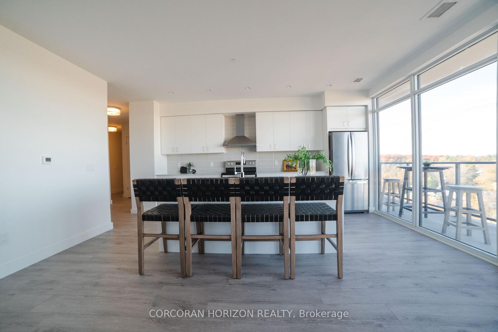 Property Photo: 15 Glebe Street S 1701 ON N1S 2L8