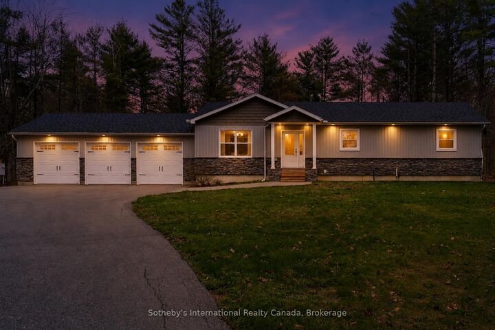 1021 Tower Crescent — photo 1