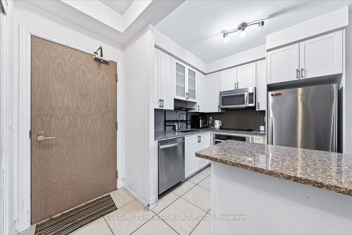 Property Photo: 9088 Yonge Street 510A ON L4C 0Y6