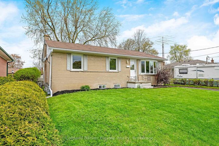 Property Photo:  39 McGilvray Crescent  ON L7G 1L7 