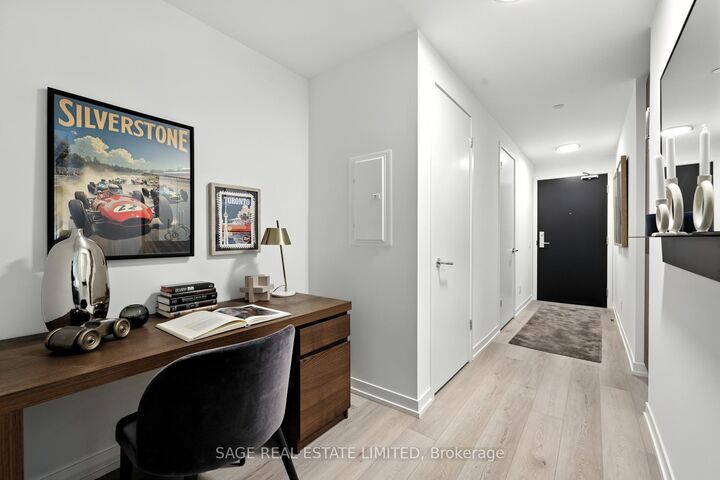 Property Photo: 863 St Clair Avenue W 206 ON M6C 1C4