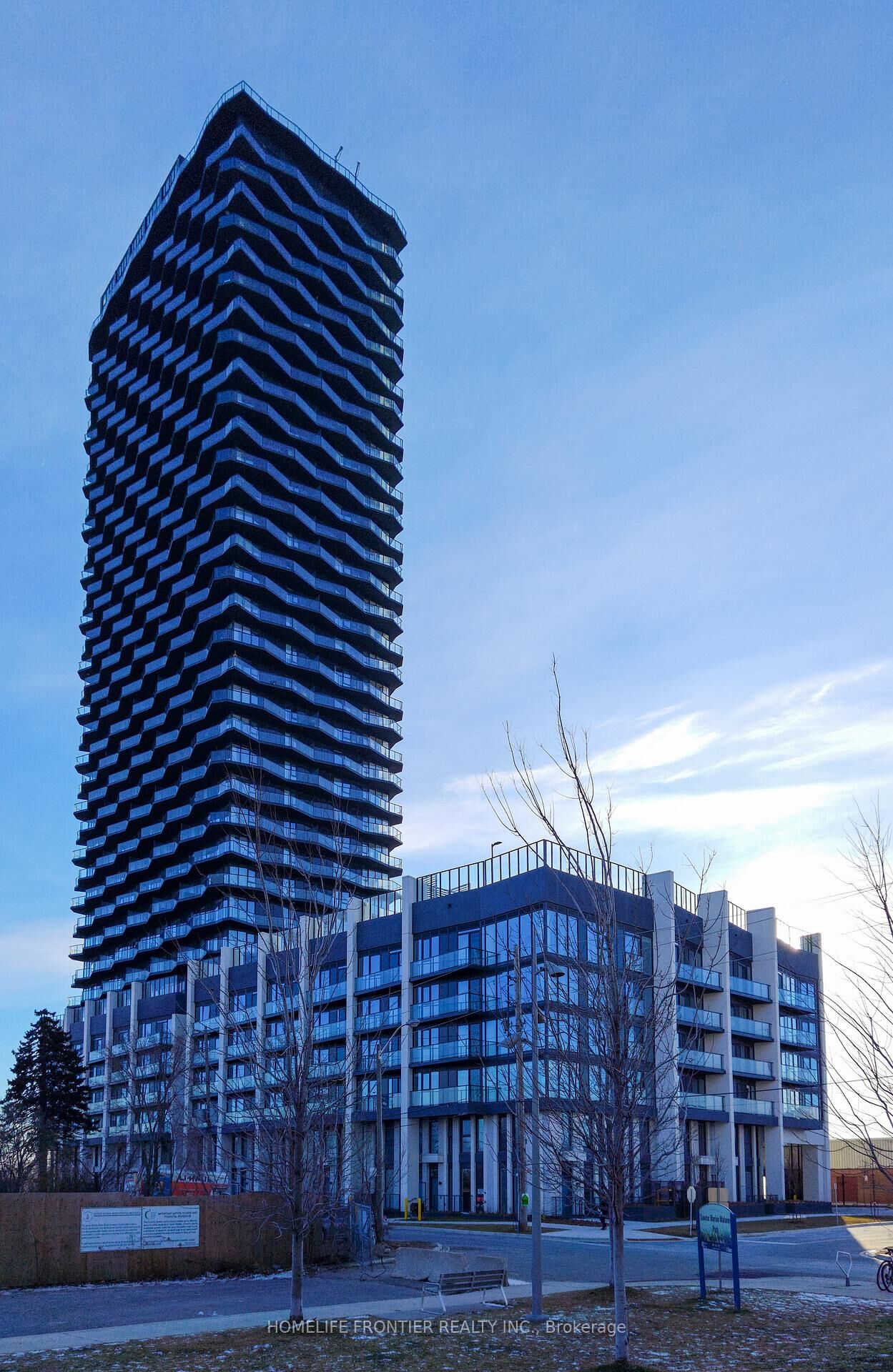 Property Photo: 36 Zorra Street 211 ON M8Z 4Z7
