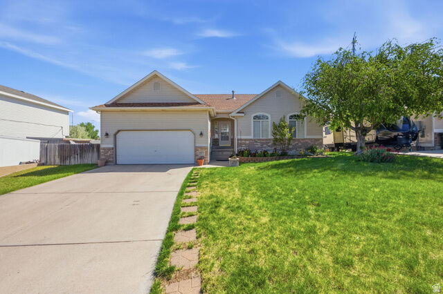 Property Photo: 6373 Rogue River Ln UT 84118