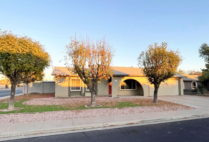 Property Photo:  3033 S Longmore --  AZ 85202 