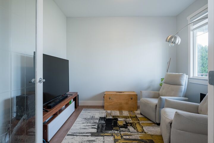 Property Photo:  2872 Cambie Street  BC V4X 2R9 