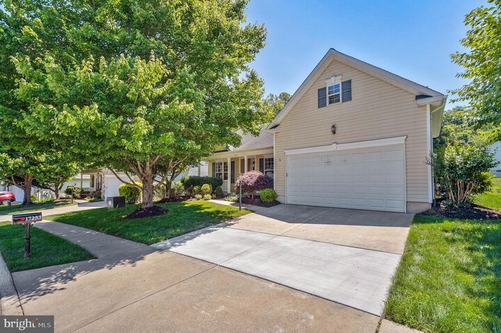 Property Photo:  17253 Four Seasons Drive  VA 22025 