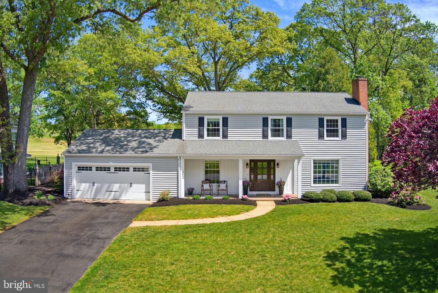Property Photo: 213 Saint Ives Drive MD 21146