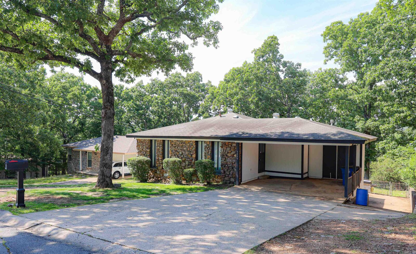 Property Photo:  5020 Lynn Lane  AR 72118-3743 