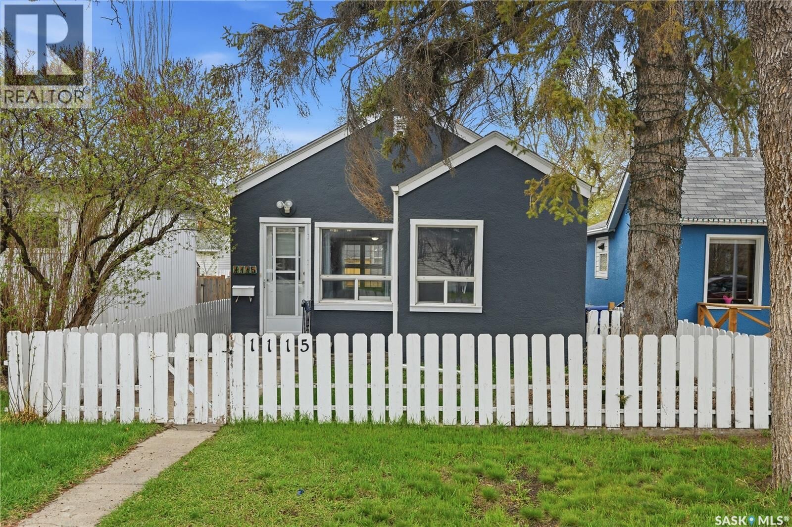 Property Photo:  1115 J Avenue N  SK S7L 2L5 