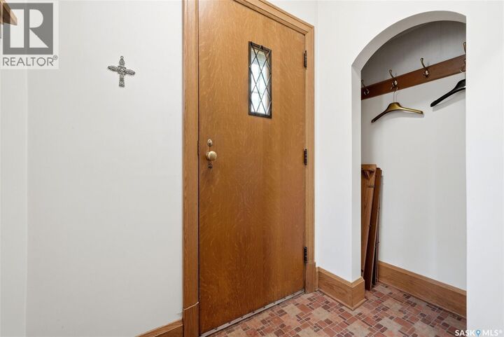 Property Photo:  203 Angus Crescent  SK S4T 6N3 