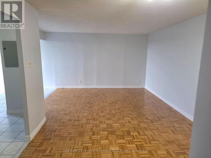 Property Photo:  61 Markbrook Lane 1804  ON M9V 5E7 