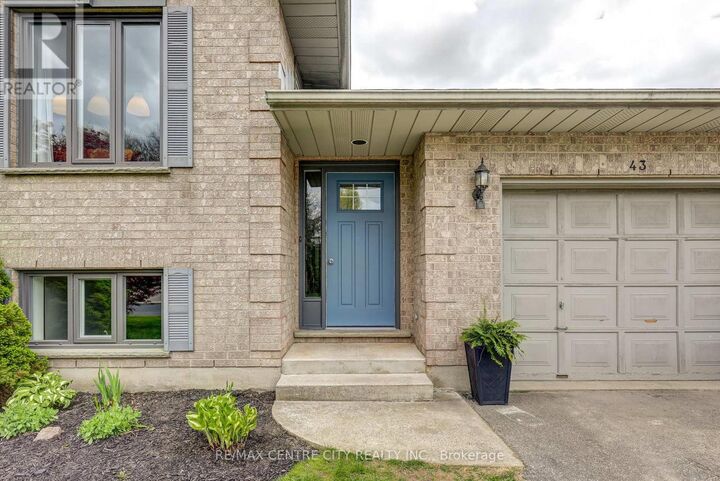 Property Photo:  43 Sinclair Crescent  ON N5H 3B9 