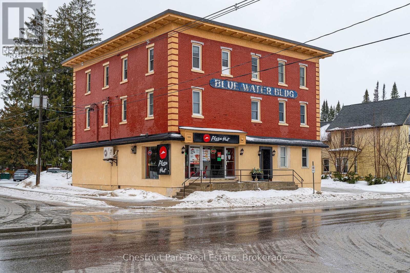 Property Photo: 110 Sykes Street North 303 ON N4L 1S6