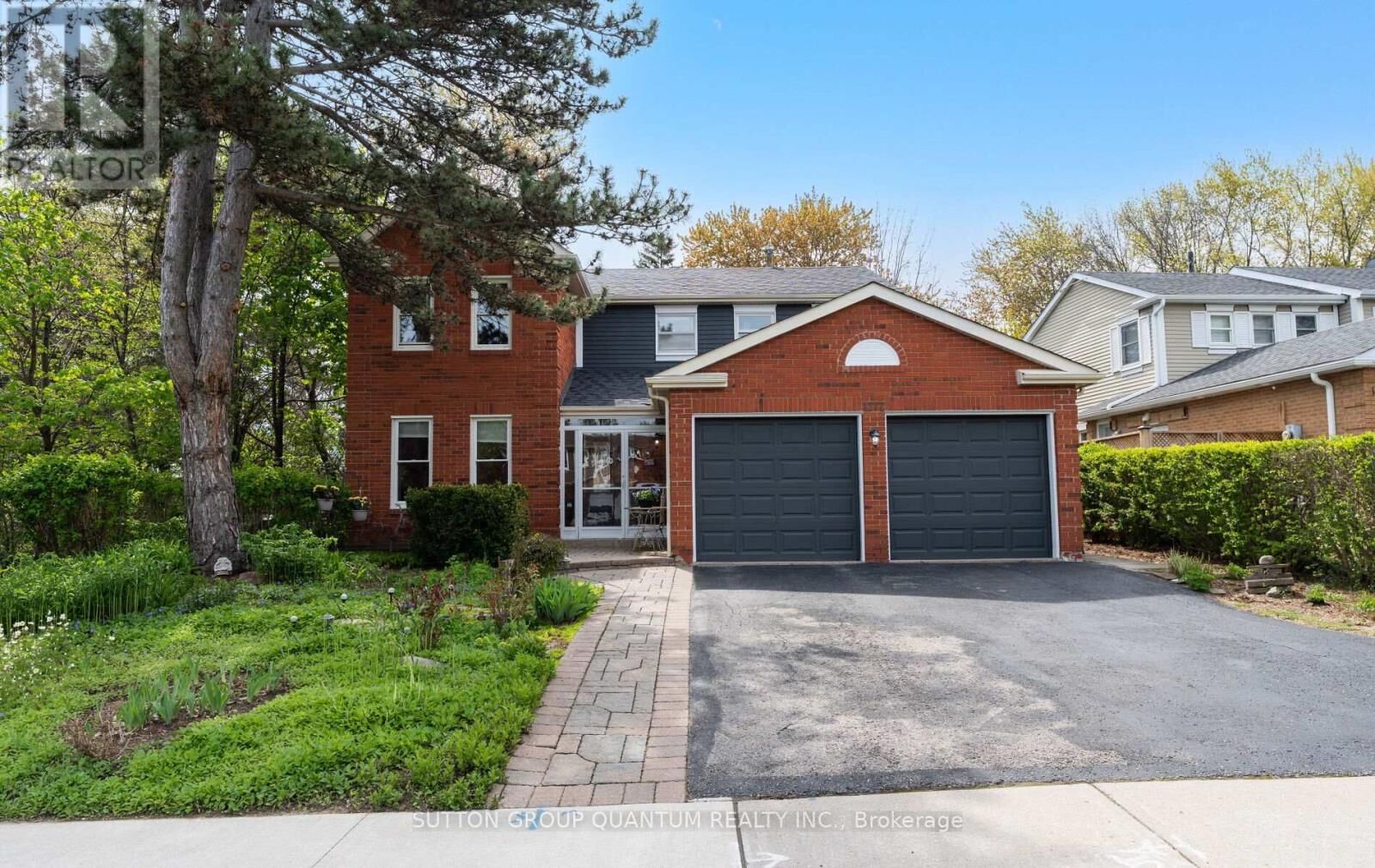 Property Photo:  1777 Folkway Drive  ON L5L 2X1 