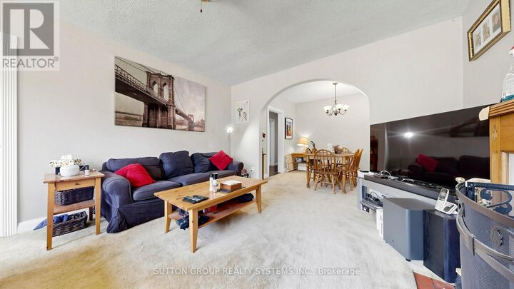 Property Photo:  14 Elsfield Road  ON M8Y 3R4 
