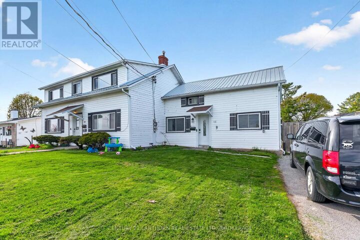 Property Photo:  10/12 Manitou Crescent East  ON K7N 1B6 