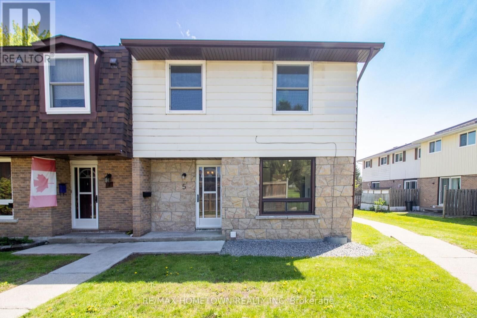 Property Photo:  1293 Vista Drive 5  ON K6V 6G2 