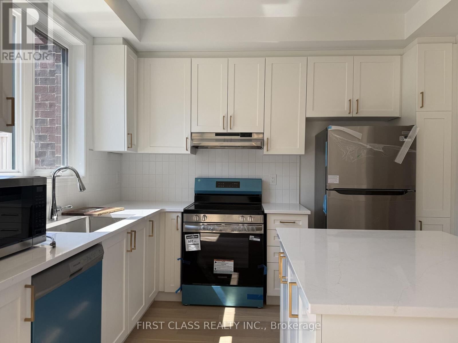 Property Photo:  373 Stony Hill Boulevard  ON L6C 3S4 