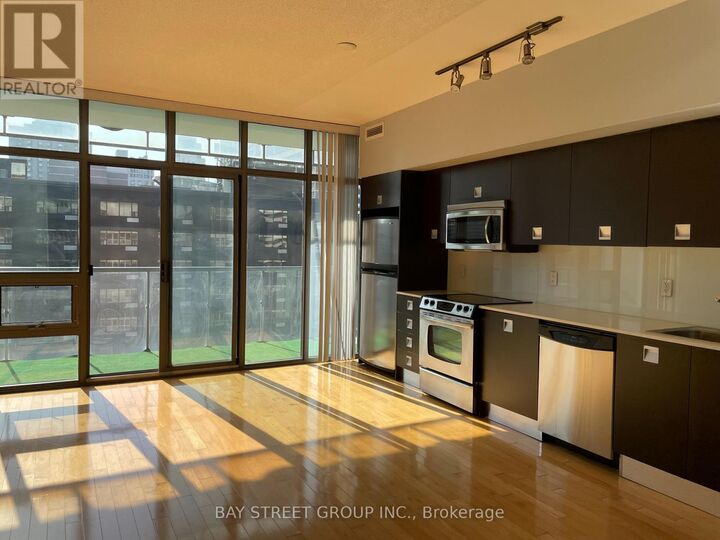 Property Photo:  33 Charles Street East 907  ON M4Y 1R9 