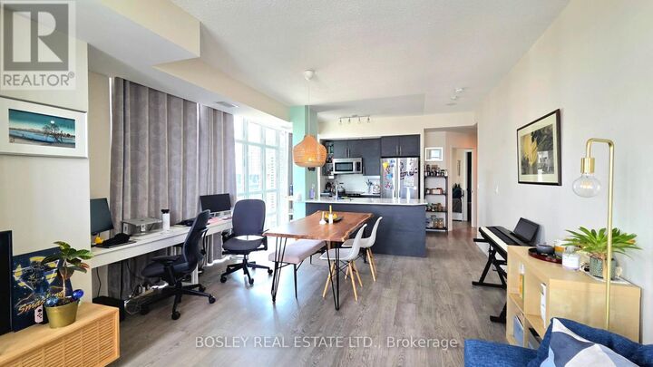 Property Photo: 65 East Liberty Street 1905 ON M6K 3R2