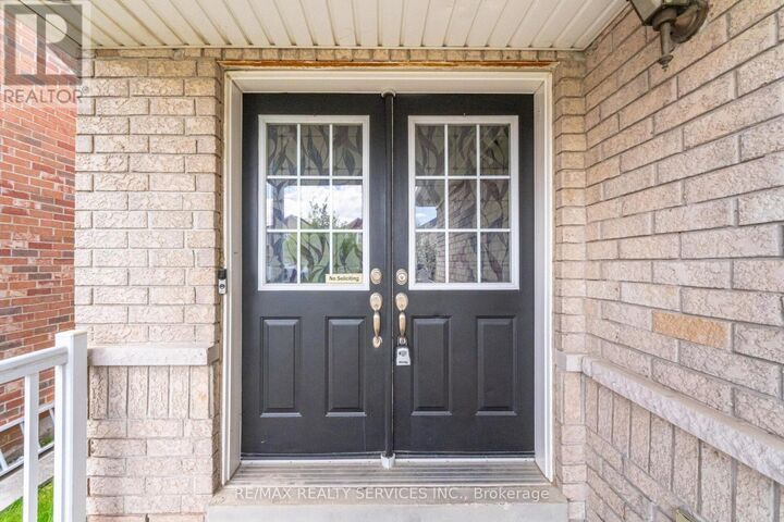 Property Photo: 3931 Passway Road ON L5N 8N4