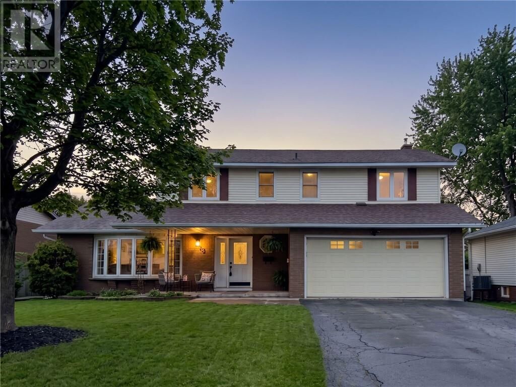 Property Photo:  93 Kingston Court  ON P3A 1E1 