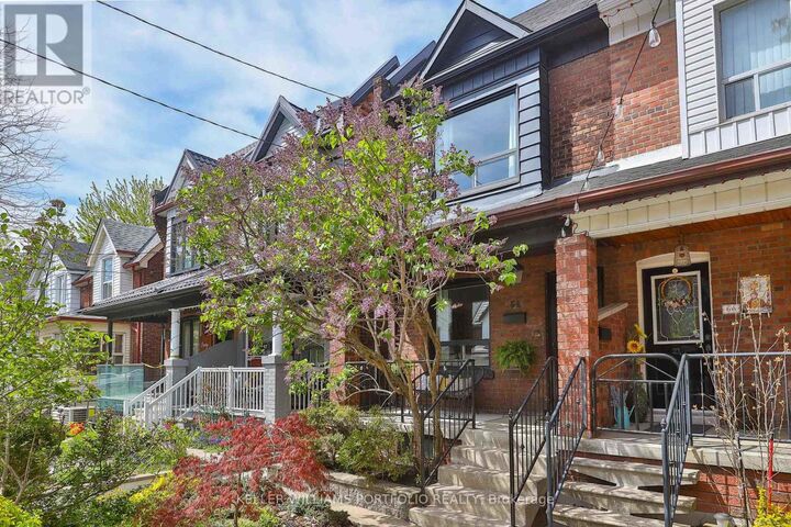 Property Photo:  64 Campbell Avenue  ON M6P 3T8 