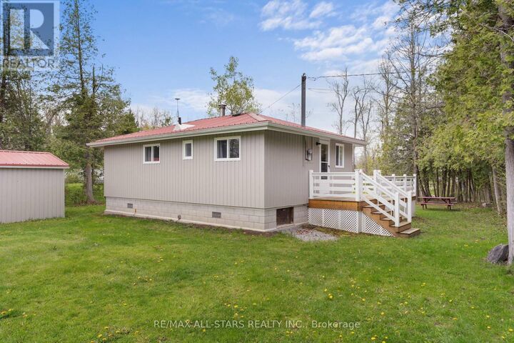 Property Photo:  3 Regatta Street  ON K0M 1N0 