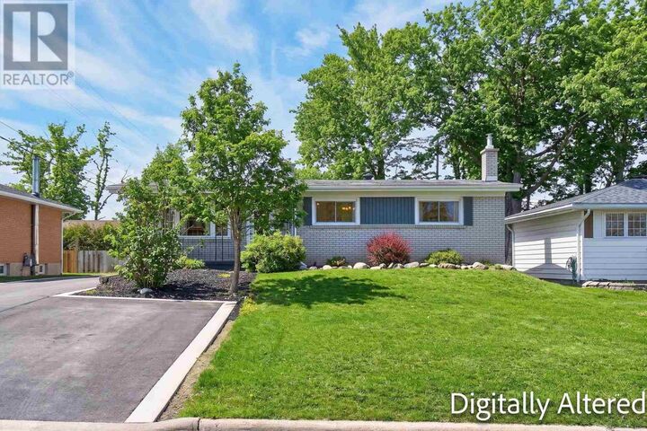 Property Photo:  15 Pinemore Blvd  ON P6B 4E4 