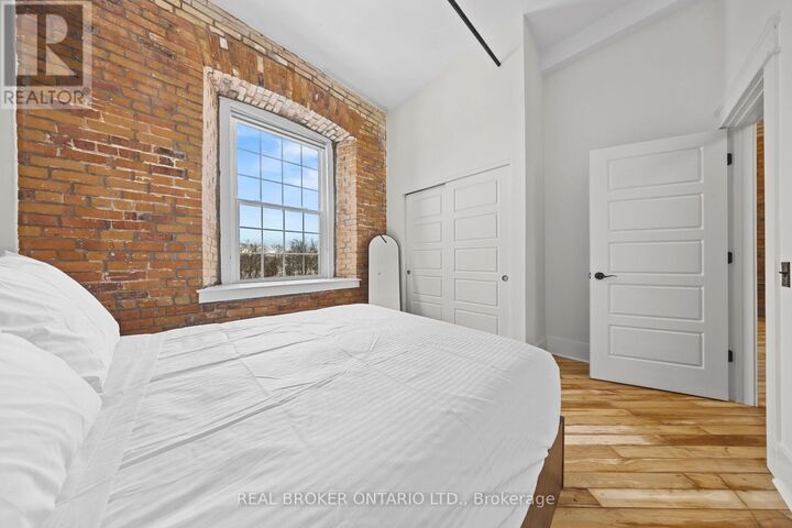 Property Photo:  150 Mill Street 207  ON K7C 1T4 