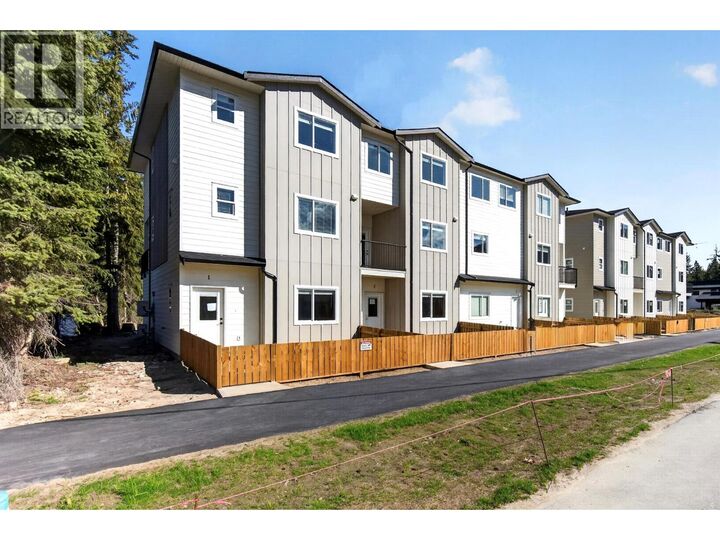 222 Temple Street 3 — photo 1